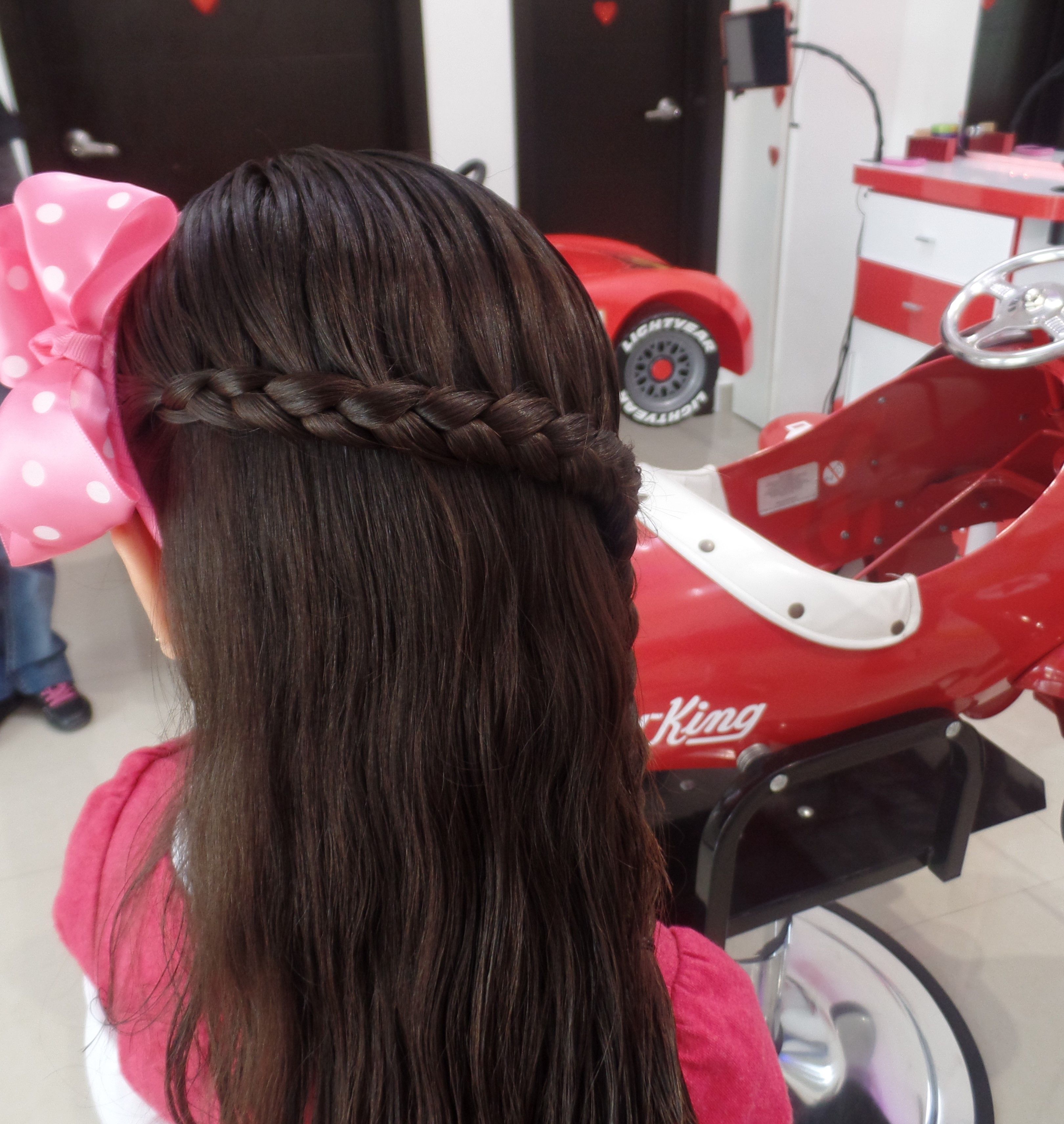Peinado con trenzas para niña